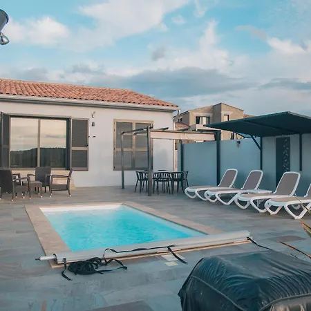 E Di Gilda Villa *